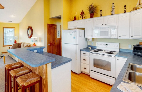 Hatteras Casa | Lovely home with private pool, decks, amazing ocean view, & W/D