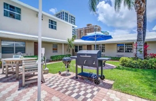 Pompano Beach Apartamento | Lovely Hotel Style APT Kitchenette/Pool/parking