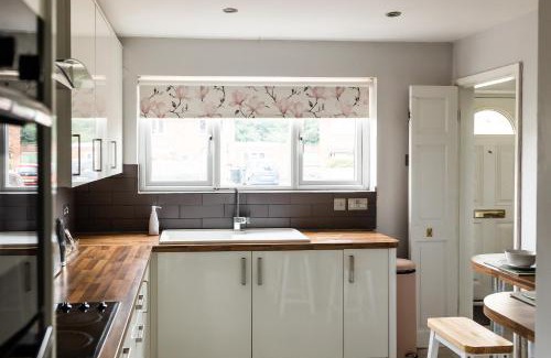Cole Green Casa | Lovely House in Welwyn with Garden and Off road parking