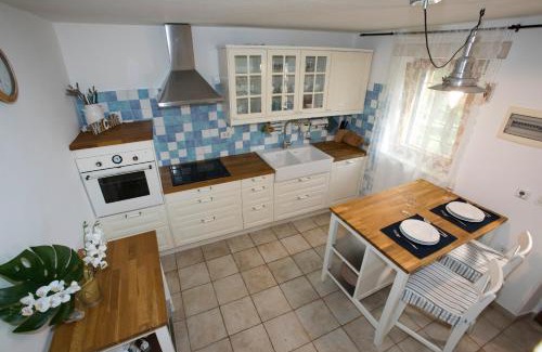 Piran Apartamento | Lovely House with View Over Salt Pans TIMOR