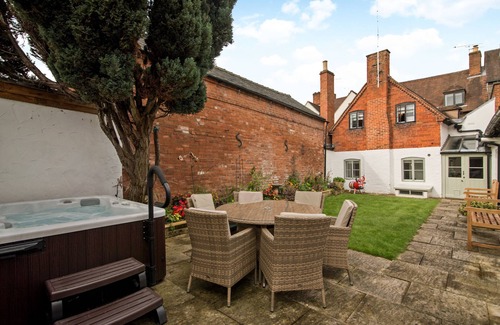 Alcester Casa | Encantadora casa en inglés recientemente renovada, idealmente ubicada en Alcester, Warwickshire
