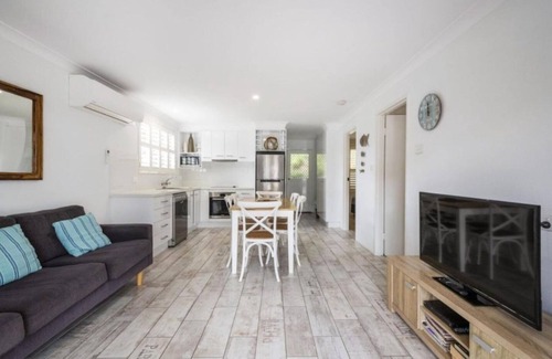 Iluka Apartamento | Boat ramp, jetty and pool. Family holidays or romantic getaways on the Clarence