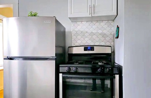 Shaker Heights Casa | Lovely in Larchmere! near Cleveland Clinic, CWRU, Univ Hosp, Downtown.