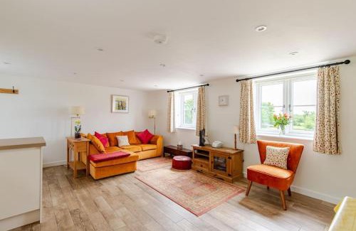 Five Oak Green Casa | Lovely Kent cottage with rural Medway views