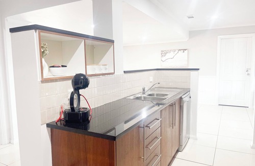 Lake Albert Apartamento | Lovely Lake Albert Escape!