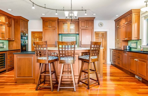 Sudden Valley Casa | Lovely lakefront home with fireplace, dock, full kitchen, & washer/dryer