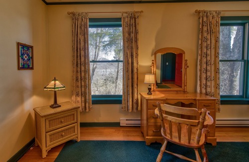 Lake Placid Cabaña | Lovely Lakeview Cabin Minutes to Main Street!