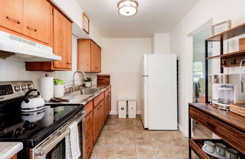 Airport Township Casa | Lovely Landing Pad near Lambert Airport 3 bed 1.5 bath