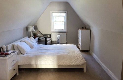 Weybridge Casa | Encantadora casa grande con jardín a 30 minutos de londres