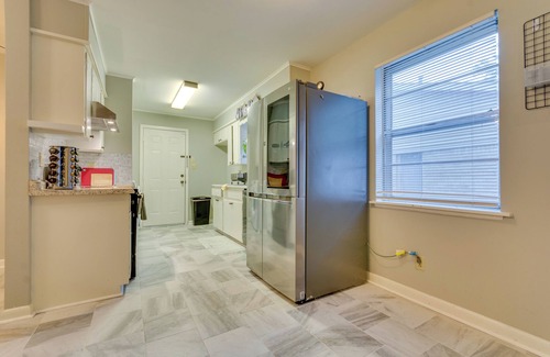 Reservoir Cabaña | Lovely Little Rock Home w/ Fire Pit & Yard!