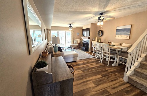 Keen-Wik On the Bay Casa | Lovely Mallard Lakes townhome, minutes from Fenwick and OC beaches.
