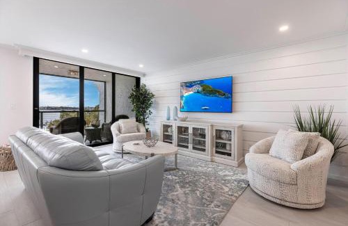 Marco Island Apartamento | Lovely Marco Island Condo with Private Bay View
