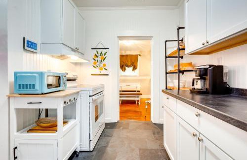 Leinkauf Casa | Lovely Mobile Home with Smart TV 2 Mi to Downtown!