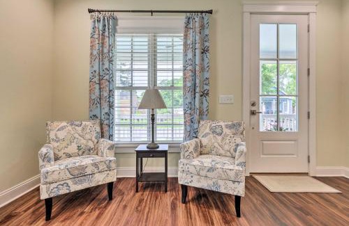 Washington Square Casa | Lovely Mobile Retreat with Deck and Front Porch!
