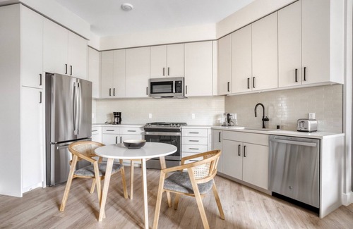 Sunnyvale West Apartamento | Lovely Mountain View 1BR w/ Gym, Pool & W/D, nr 84 & 101, by Blueground