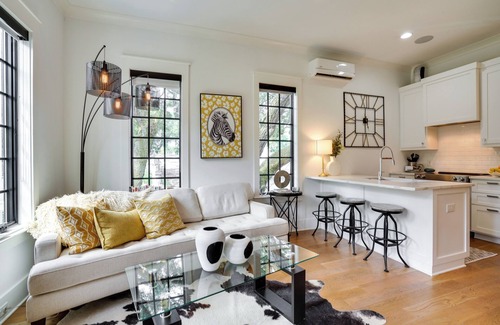 Old Village Casa | Lovely Mt Pleasant Townhouse w/ Central Location!