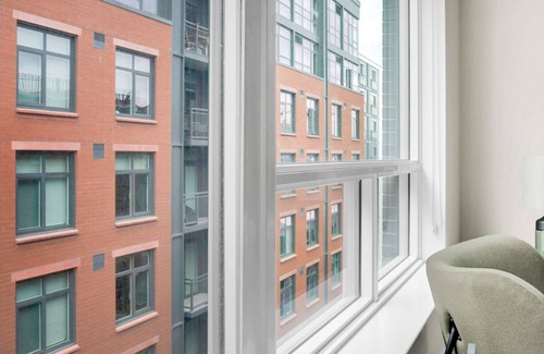 Mount Vernon Triangle Apartamento | Lovely Mt Vernon Studio w/ Pool, W/D & Gym, near Metro, by Blueground