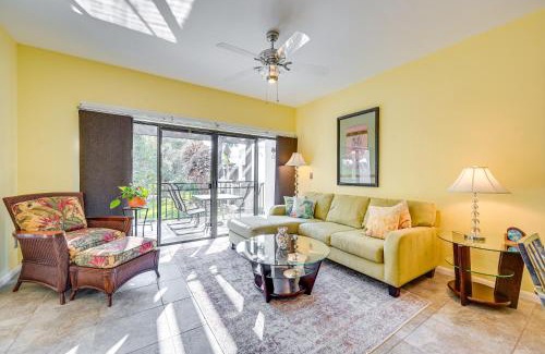 Central Naples Apartamento | Lovely Naples Vacation Rental with Shared Pools!