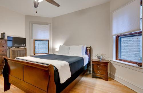 Rogers Park Apartamento | Lovely Near Loyola - Enjoy the Wonderful Outdoor Space and Sun Room - Room for the Whole Crew apts