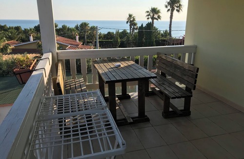 Defensola Condominio | Lovely one-bedroom apartment with sea view on the 2nd floor - CAmpi Bay