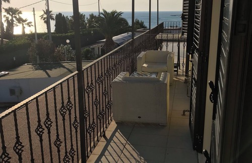 Defensola Condominio | Lovely one-bedroom apartment with sea view on the 2nd floor - CAmpi Bay