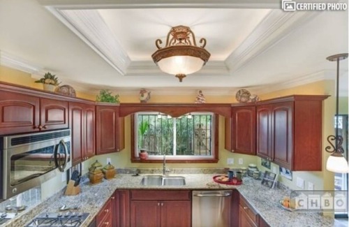 Hidden Creek Otro | Lovely patio home w/garden, Lg. Community Pool close.