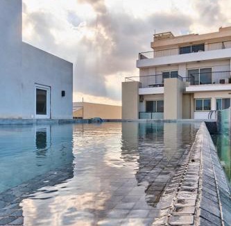 Gzira Apartamento | Lovely Penthouse with massive pool