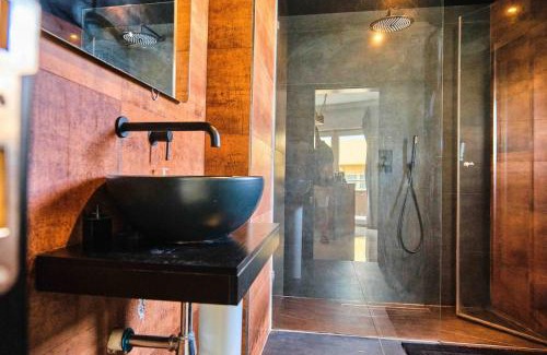 Gzira Apartamento | Lovely Penthouse with massive pool