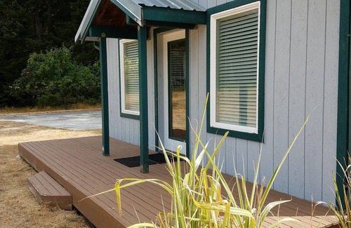 Langley Cabina | Encantadora casa de huéspedes remodelada ubicada en el encantador Whidbey Airpark.