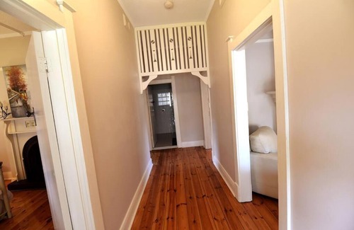 Warradale Casa | Lovely Renovated Bungalow close to SA Aquatic Ctr