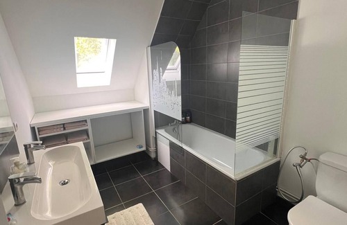 Plaisir Casa | Lovely renovated house for the Olympics or weekend getaways with the family