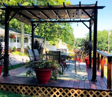 Lincolnville Casa | Lovely Retreat with a Private Deck in a Bed and Breakfast near Rockland, Maine