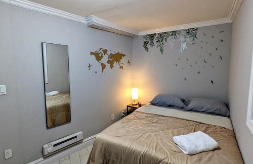 Ukrainian Village Casa | Lovely Room at 3 bedroom Apt at the heart of East Village