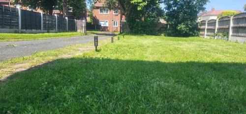 Broadheath Casa | Lovely room like a home away home near the airport