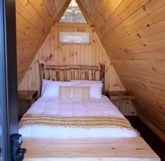 Scio Casa | Lovely Rural Cabin Nestled Among Nature in Ohio