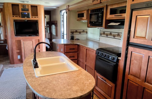 Stevensville Casa | Lovely RV with AC in charming Stevensville