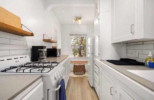 Northeast Apartamento | Lovely Santa Monica Chic 1BR Private W/D & Free Street Parking