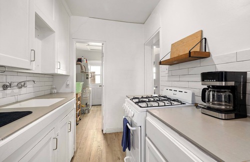 Northeast Apartamento | Lovely Santa Monica Chic 1BR Private W/D & Free Street Parking