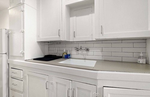 Northeast Apartamento | Lovely Santa Monica Chic 1BR Private W/D & Free Street Parking