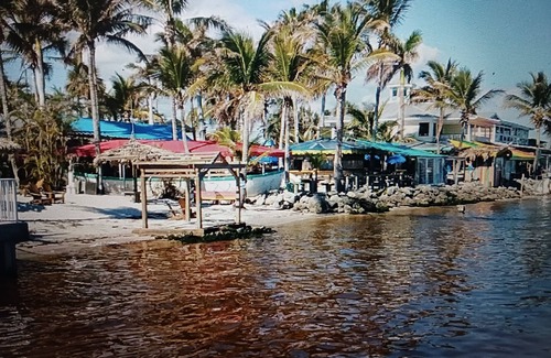 Sebastian Complejo | Lovely Sebastian 2/1 Resort on Pt St Lucie River