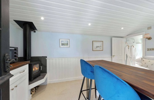 Wichling Cabaña | Lovely shepherd’s hut with stunning views set in beautiful grounds/countryside.