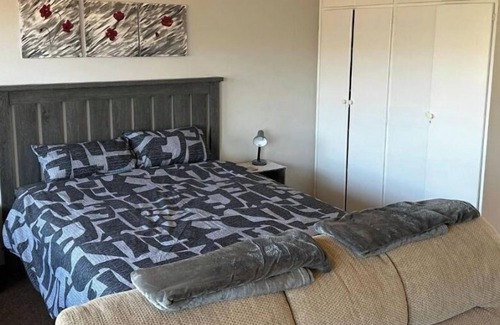 Gonubie Apartamento | Lovely single unit with secure parking 2