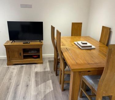Formby Apartamento | Lovely, Sleeps 8, Cafe Bars, Central Formby