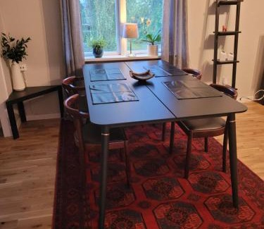 Sandviken Apartamento | Lovely, spacious apartment with free parking
