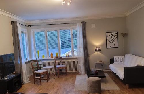 Sandviken Apartamento | Lovely, spacious apartment with free parking