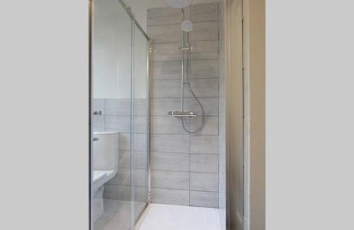 Carlyon Casa | Lovely Spacious Cottage Near The Coast