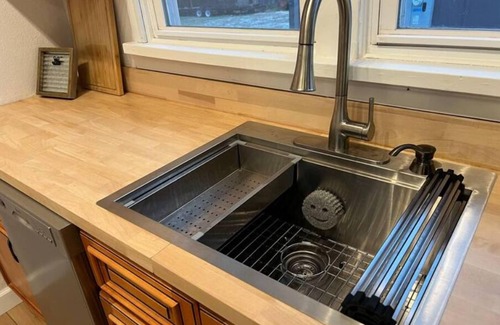West Central Casa | Lovely & Spacious Downtown 2 Bedroom