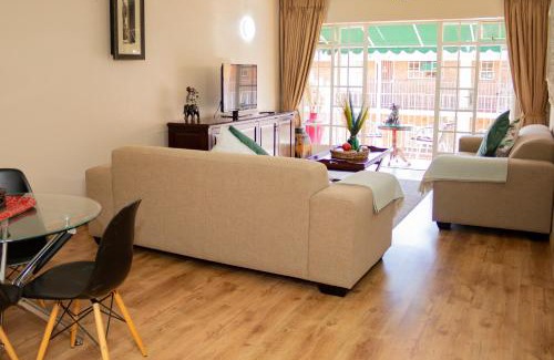 Woodmead Apartamento | Lovely Spacious Two bedroom apartment