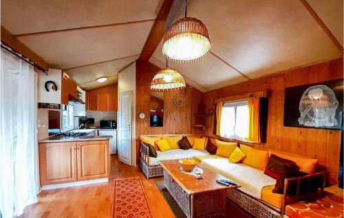 Livry-sur-Seine Otro | Lovely Stacaravan In Livry-Sur-Seine