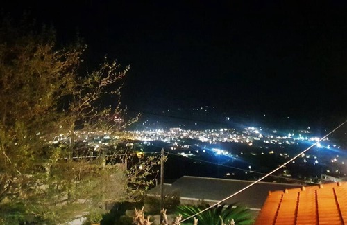 Grambia Apartamento | Lovely Studio apartment in Karystos. Sea view.